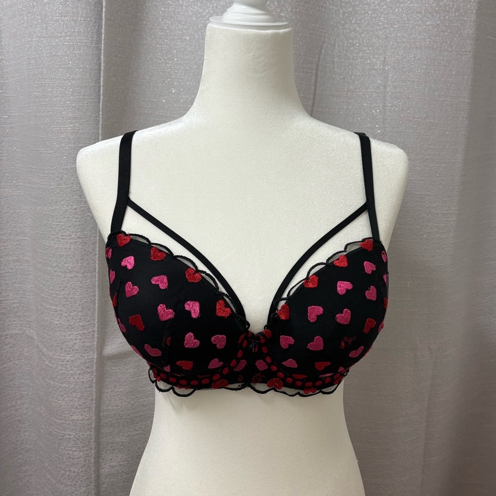 Victoria's Secret Angels Black and Pink,Red Heart Bra Size 32DDD Embroidered